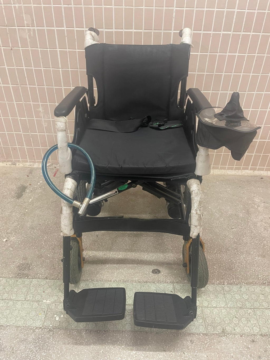 (二手)電動輪椅_0013402_功能良好，但外觀有瑕疵(原價$13800) - 天天代步