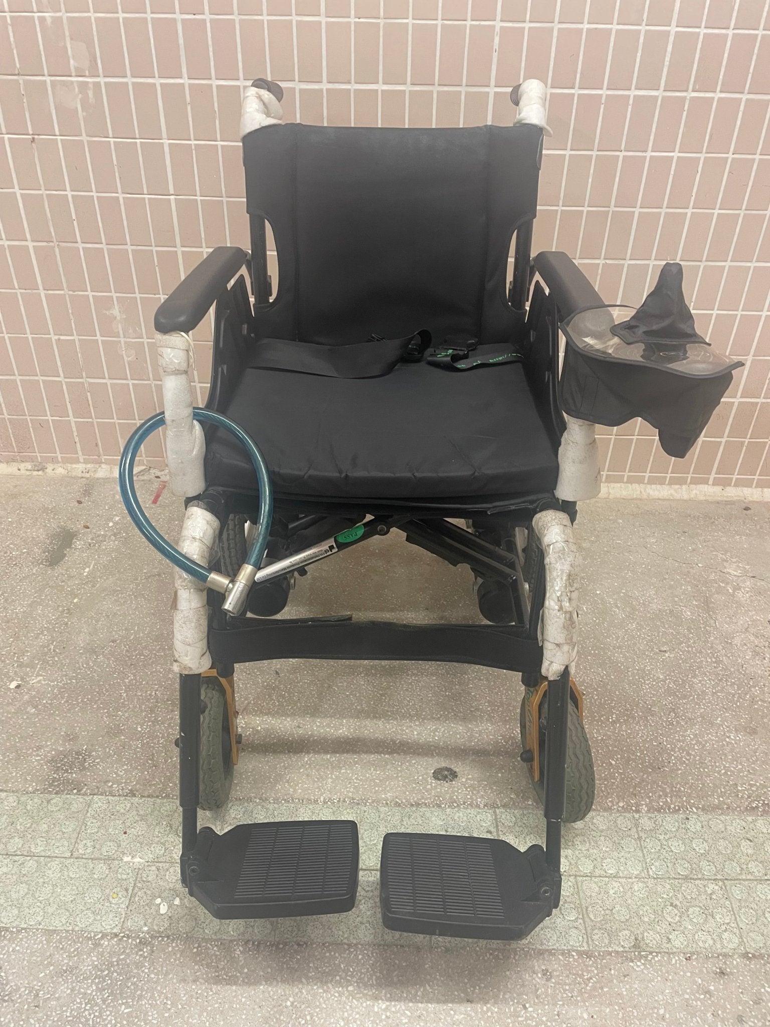 (二手)電動輪椅_0013402_功能良好，但外觀有瑕疵(原價$13800) - 天天代步