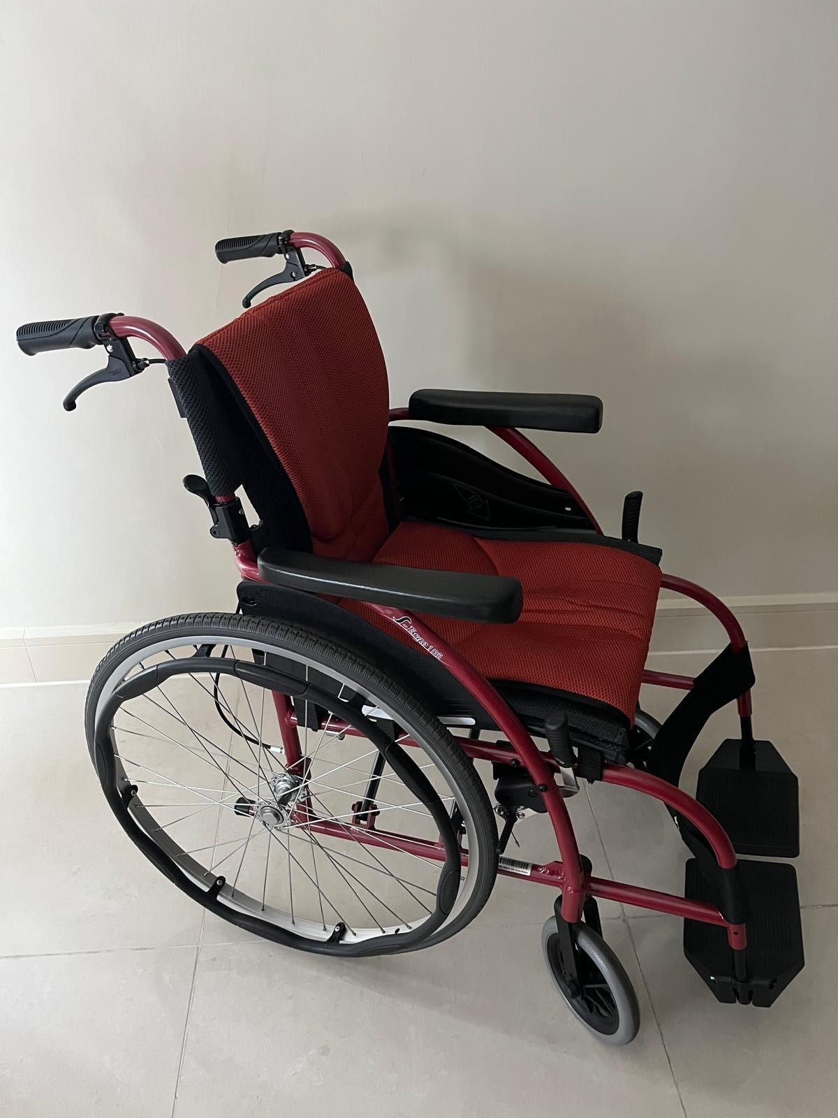 (二手)手動輪椅_醫學工程輪椅105F24 18"_輕微使用痕跡（原價$4770） - 天天代步