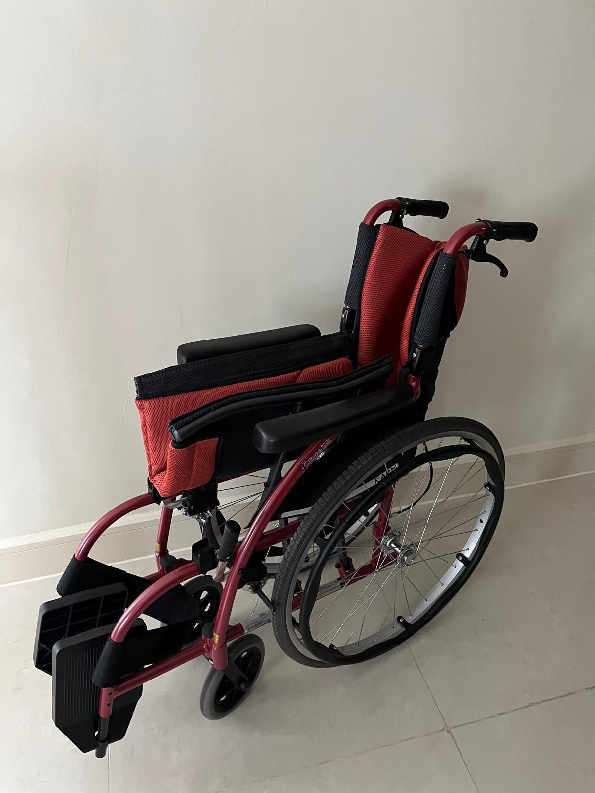 (二手)手動輪椅_醫學工程輪椅105F24 18"_輕微使用痕跡（原價$4770） - 天天代步