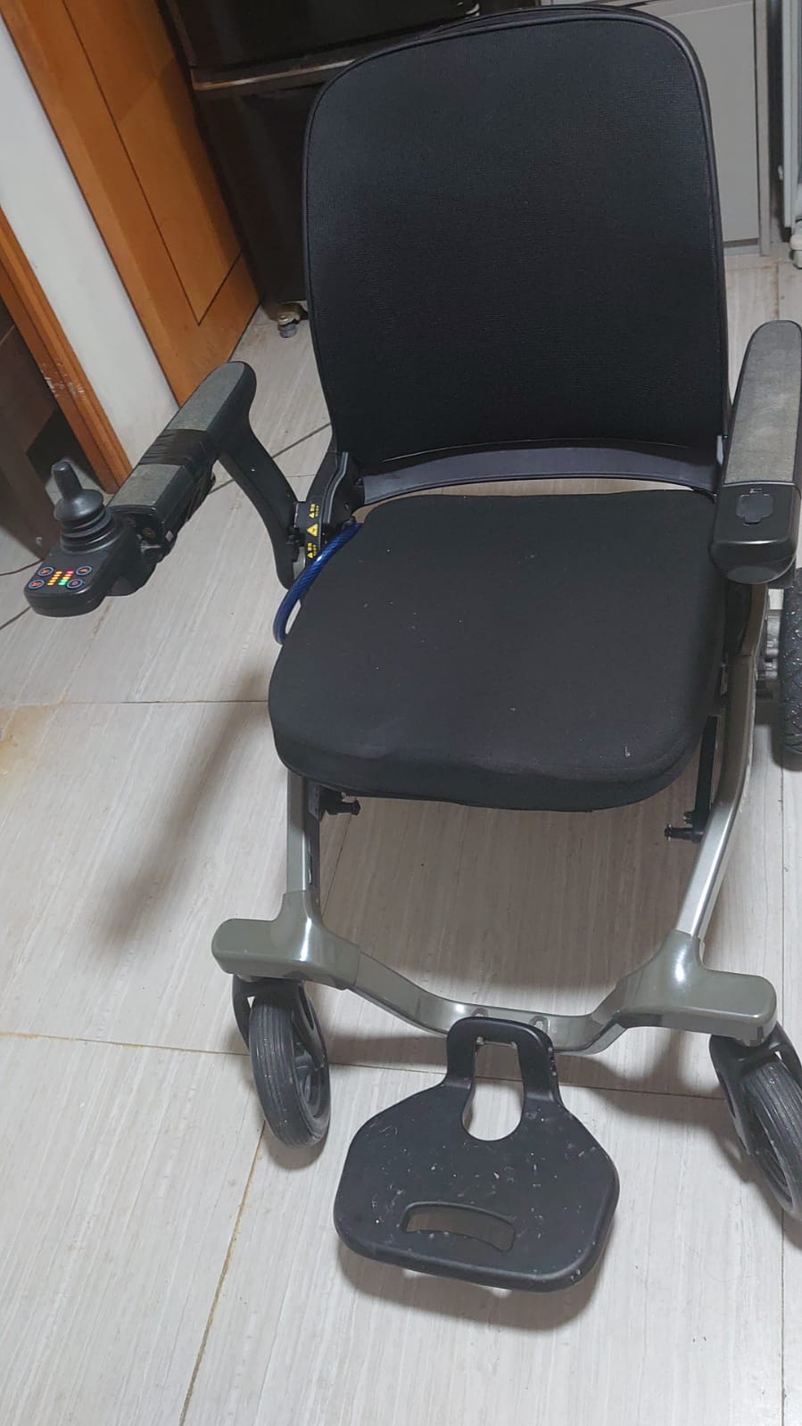 (二手)電動輪椅_輕微使用痕跡(原價$15000) - 天天代步