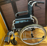 Second hand) manual wheelchair_111111_slight traces of use