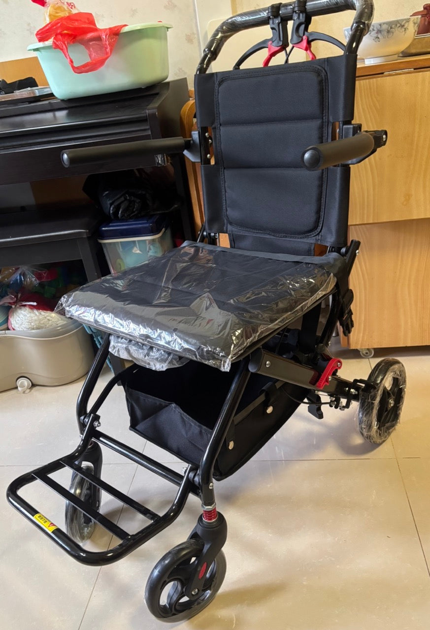 (Used) Manual wheelchair_ _ _Slight signs of use (Original price $)