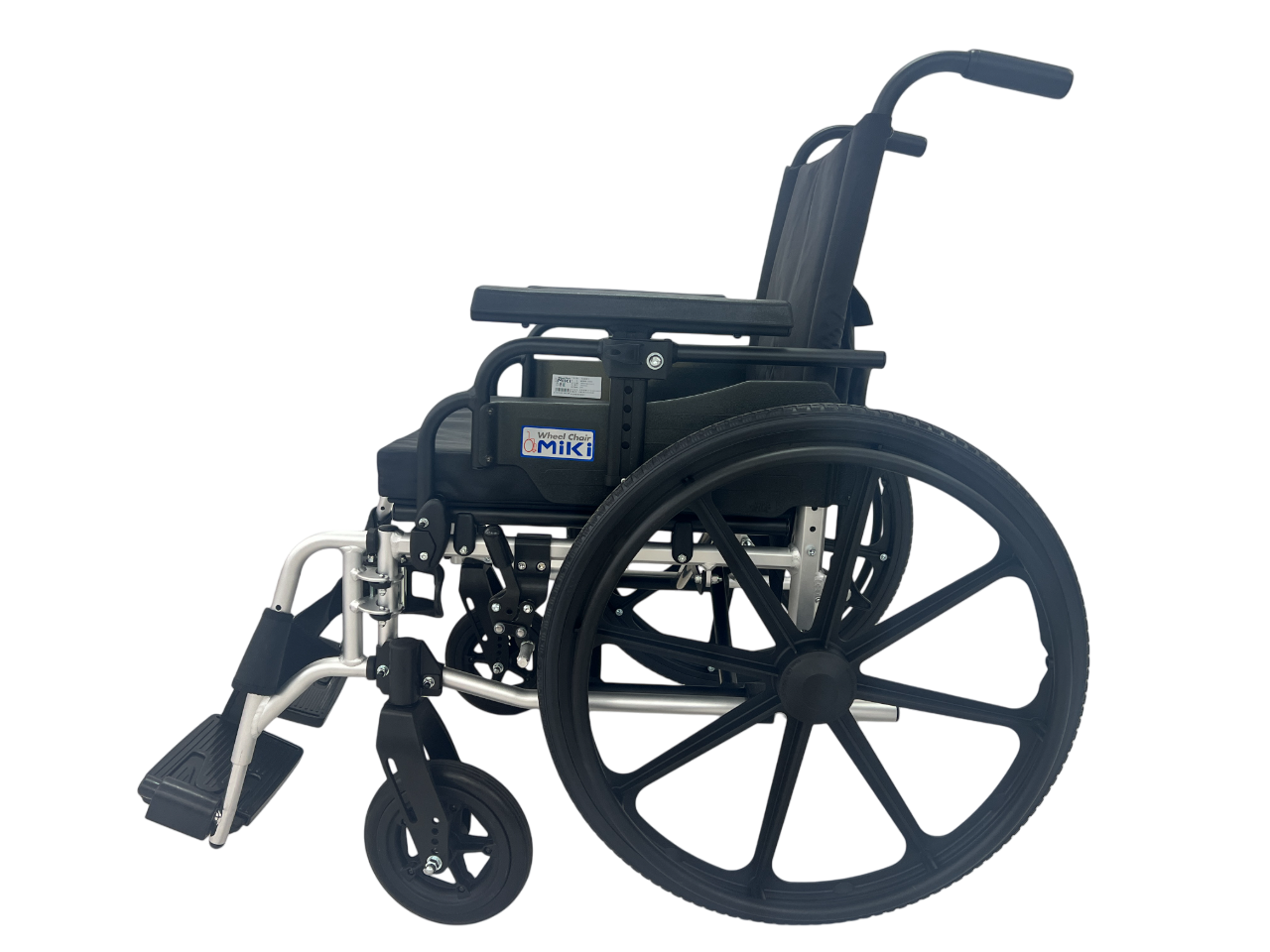Japan's Miki KJP-5 ultra-wide wheelchair - high load-bearing and Japan's Miki KJP-5 ultra-wide wheelchair - high load-bearing and