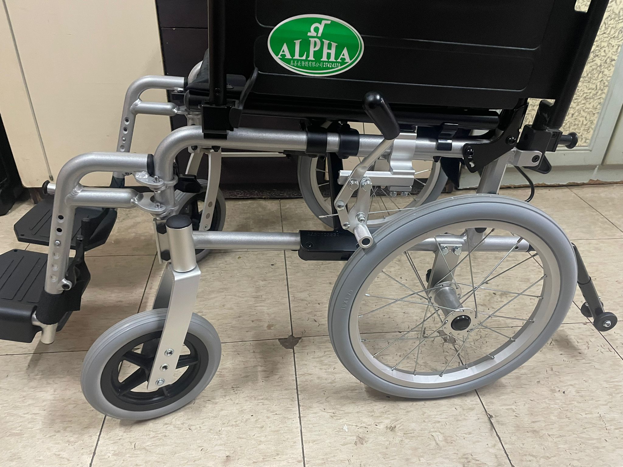 (二手)手動輪椅_Alpha_AL3016SQH - 16F - V4_全新未使用(原價$3480) - 天天代步