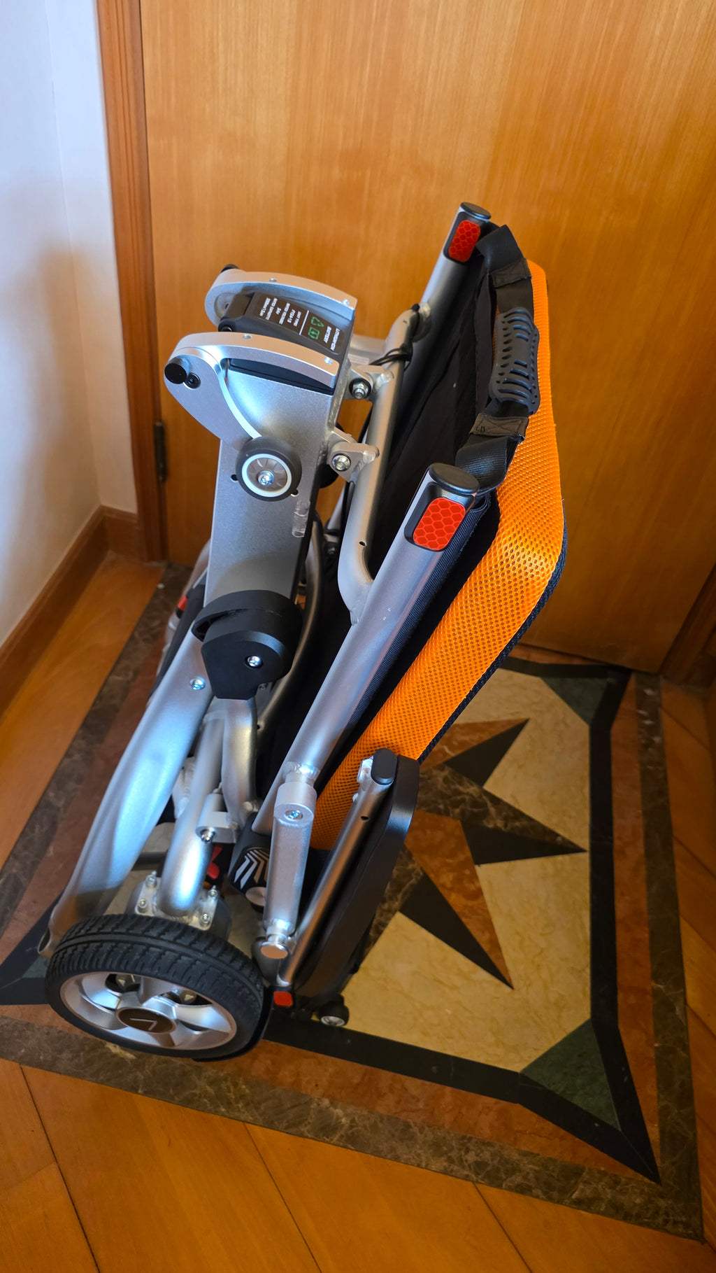 (Used) Manual wheelchair_ _ _Slight signs of use (Original price $)