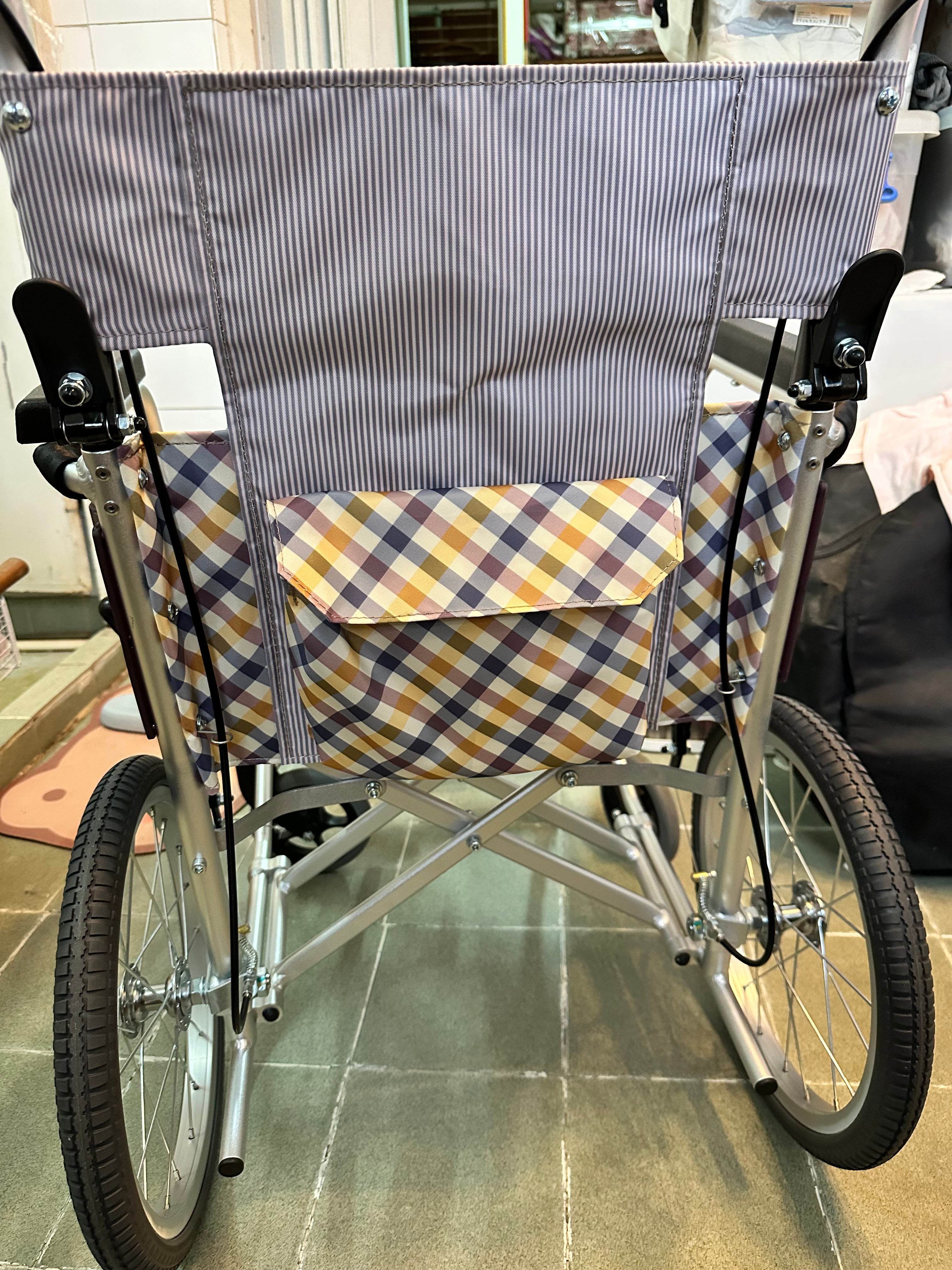 (Used) Manual wheelchair_ _ _Slight signs of use (Original price $)