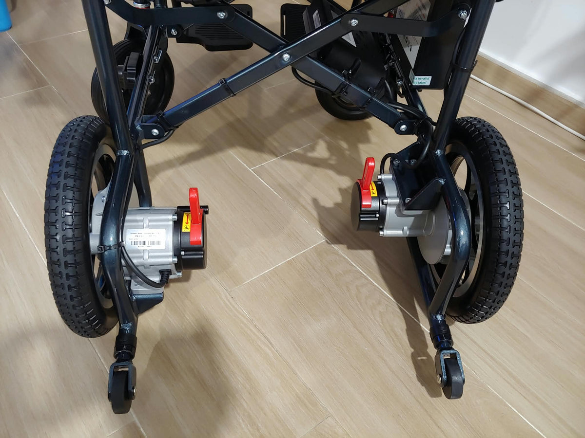 (Used) Manual wheelchair_ _ _Slight signs of use (Original price $)