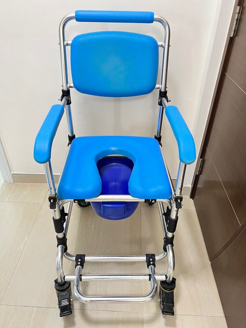 (Used) Manual wheelchair_ _ _Slight signs of use (Original price $)