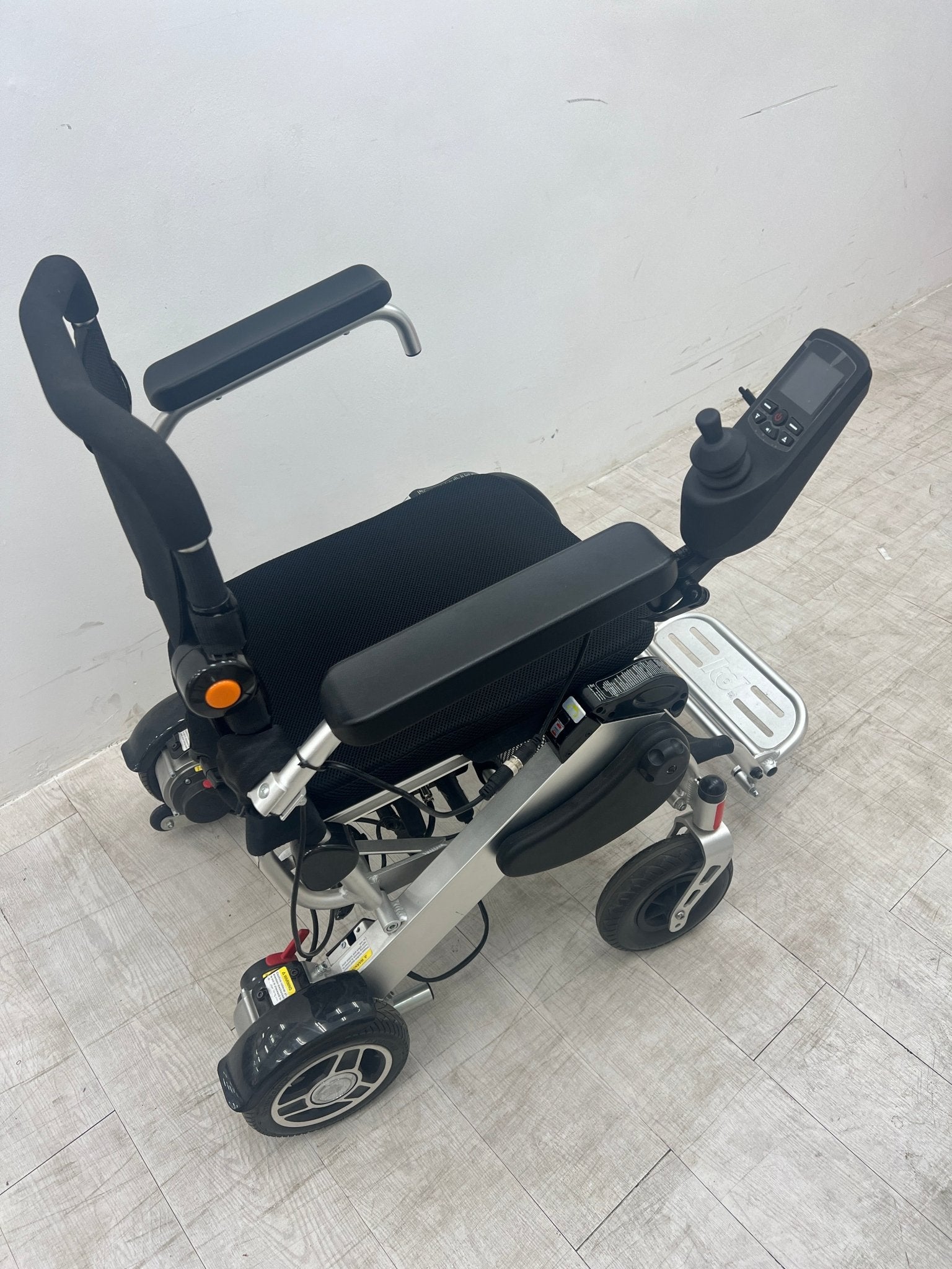 (陳列品)電動輪椅_「愛旅」電動輪椅 - KD Wheelchair_輕微使用痕跡 - 天天代步