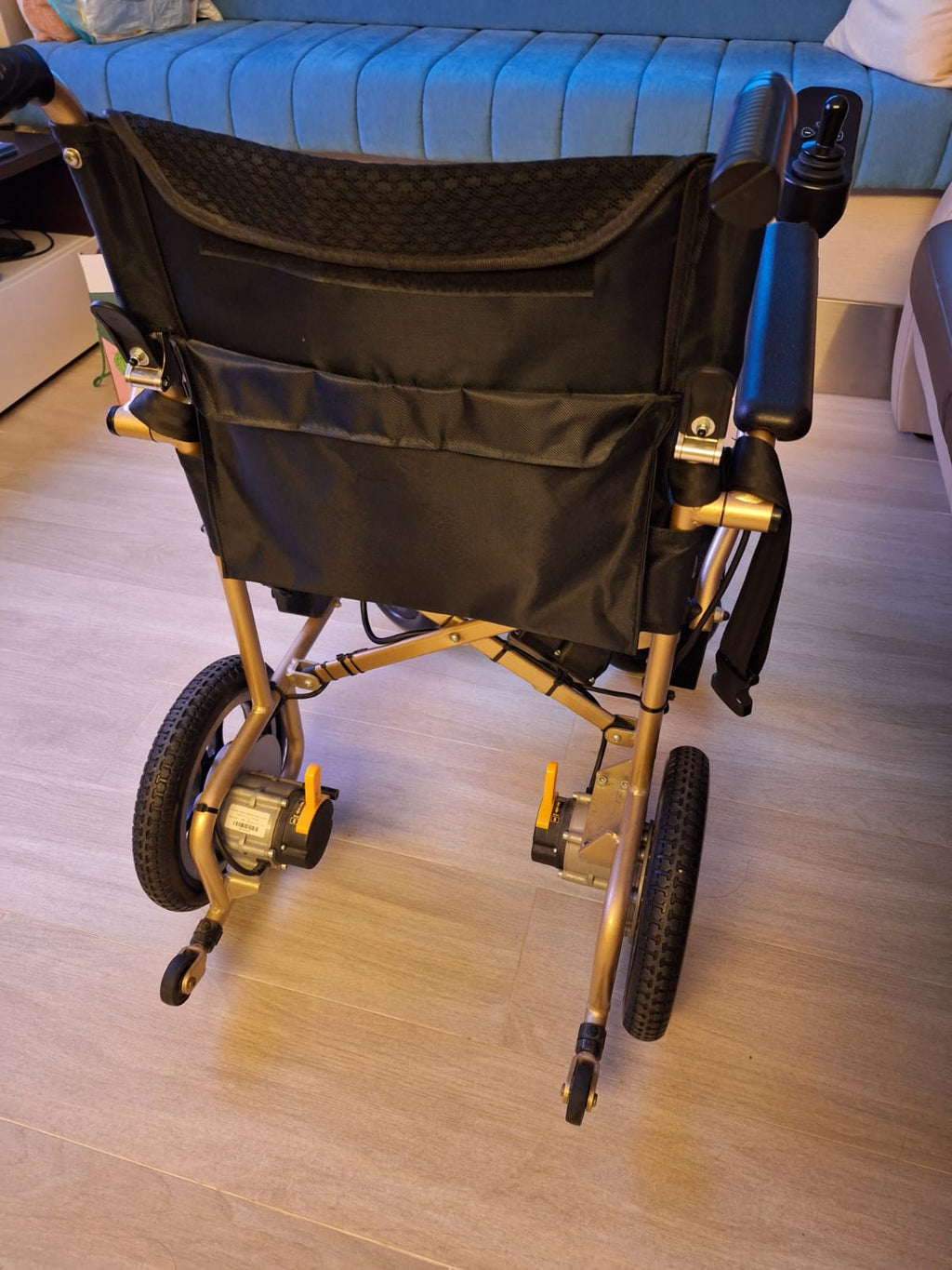 (二手)電動輪椅_LiteWheel 雙電池_輕微使用痕跡(原價$15000) - 天天代步