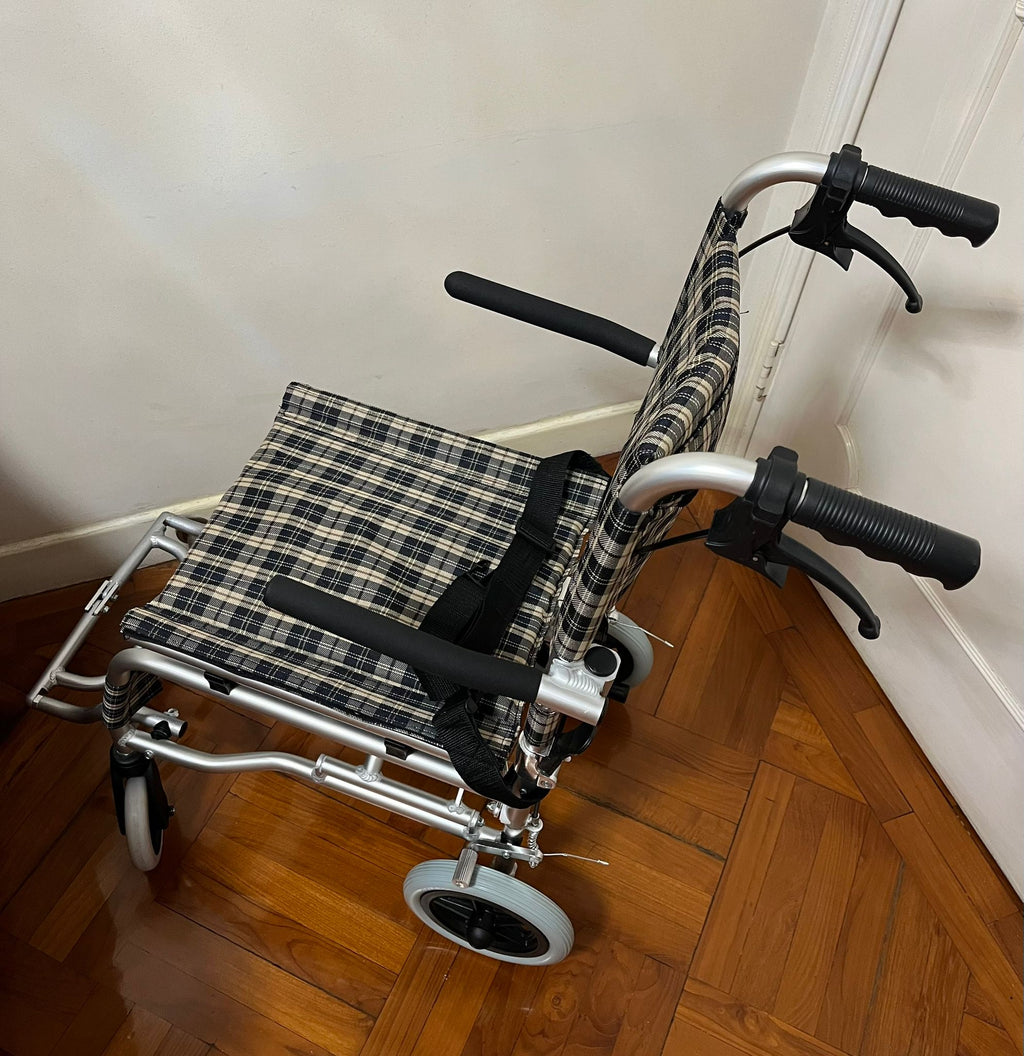 (二手)手動輪椅_日本樂樂健_RAKU - 0001_輕微使用痕跡(原價$1980) - 天天代步