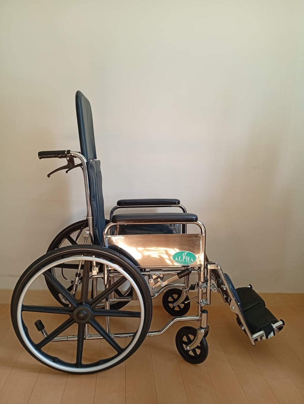 (二手)手動輪椅_ALPHA_ALP-RW1611P-F-V1_輕微使用痕跡(原價$3200)